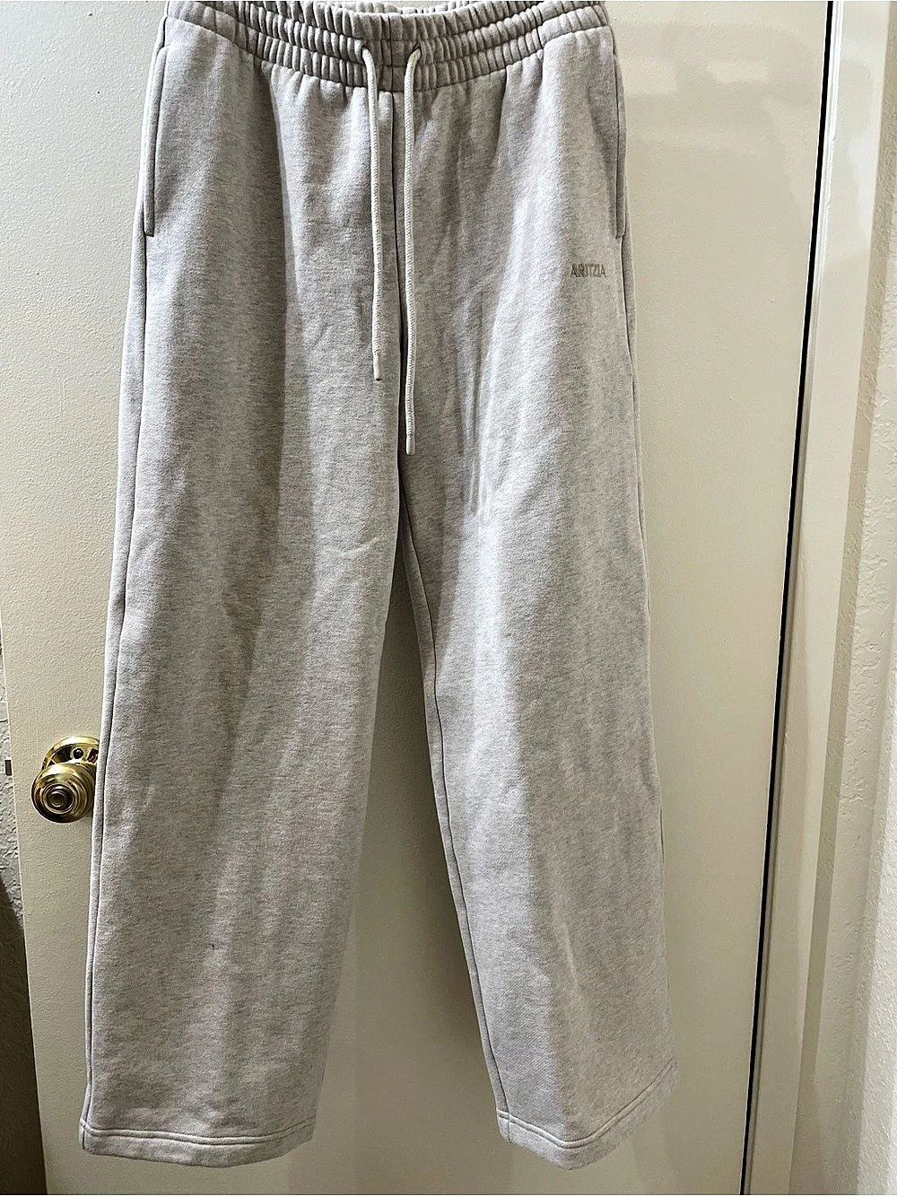 Aritzia Boyfriend Fit heather ecru Sweatpants Size 2XS NWT